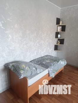 1-к квартира, посуточно, 37м2, 11/16 этаж