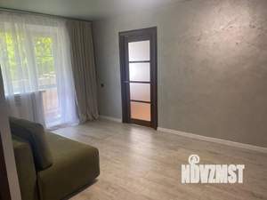 3-к квартира, посуточно, 54м2, 3/5 этаж