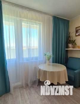 1-к квартира, посуточно, 40м2, 9/16 этаж