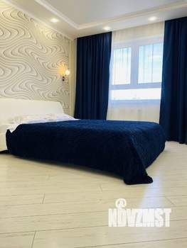 1-к квартира, посуточно, 45м2, 13/25 этаж