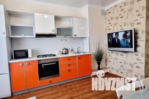 1-к квартира, посуточно, 42м2, 4/10 этаж