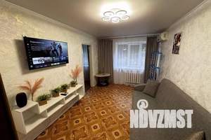 3-к квартира, посуточно, 54м2, 1/5 этаж