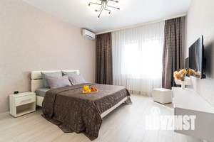 1-к квартира, посуточно, 40м2, 20/21 этаж