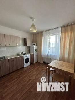1-к квартира, посуточно, 40м2, 4/16 этаж