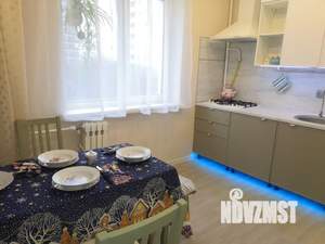 1-к квартира, посуточно, 37м2, 3/10 этаж