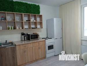 1-к квартира, посуточно, 40м2, 7/16 этаж