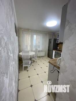 1-к квартира, посуточно, 38м2, 4/16 этаж