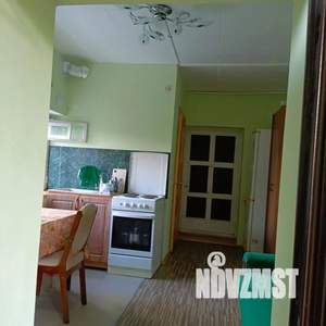 1-к квартира, посуточно, 27м2, 1/2 этаж