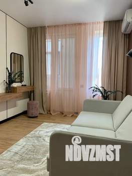 1-к квартира, посуточно, 43м2, 3/18 этаж