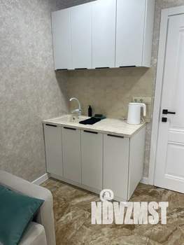 Студия квартира, посуточно, 18м2, 1/5 этаж