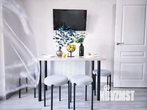 1-к квартира, посуточно, 39м2, 3/7 этаж