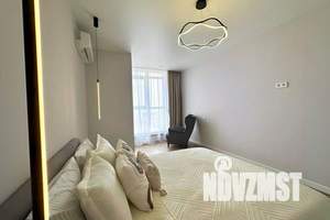 1-к квартира, посуточно, 42м2, 20/25 этаж