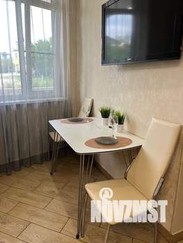 1-к квартира, посуточно, 40м2, 1/6 этаж