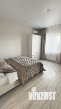 Студия квартира, посуточно, 35м2, 10/24 этаж