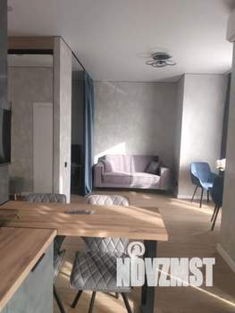 Студия квартира, посуточно, 40м2, 10/21 этаж