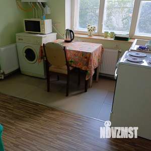 1-к квартира, посуточно, 27м2, 1/2 этаж