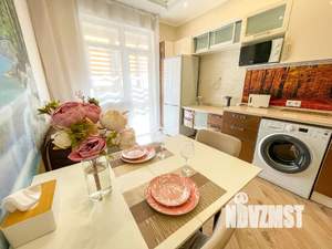 1-к квартира, посуточно, 43м2, 1/19 этаж