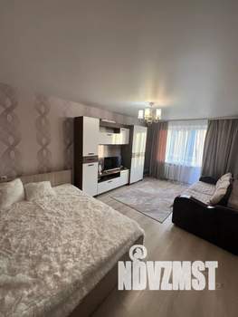 1-к квартира, посуточно, 38м2, 3/9 этаж