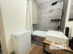 1-к квартира, посуточно, 38м2, 13/16 этаж