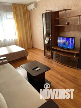 1-к квартира, посуточно, 40м2, 4/9 этаж
