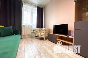 1-к квартира, посуточно, 40м2, 18/21 этаж