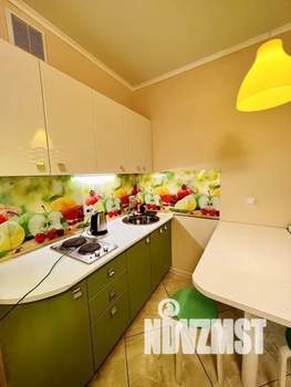 1-к квартира, посуточно, 35м2, 3/6 этаж