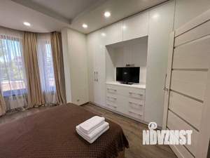 2-к квартира, посуточно, 60м2, 1/1 этаж