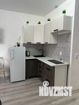 Студия квартира, посуточно, 29м2, 1/20 этаж
