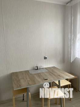 1-к квартира, посуточно, 40м2, 9/16 этаж