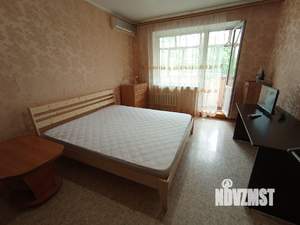 1-к квартира, посуточно, 38м2, 2/9 этаж