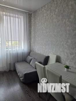 1-к квартира, посуточно, 38м2, 3/3 этаж