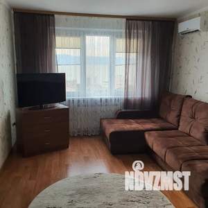 1-к квартира, посуточно, 40м2, 11/16 этаж