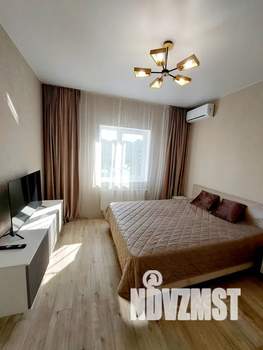 1-к квартира, посуточно, 40м2, 8/20 этаж