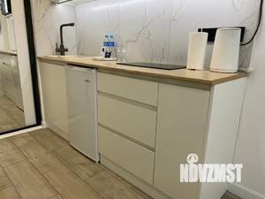 Студия квартира, посуточно, 18м2, 1/20 этаж