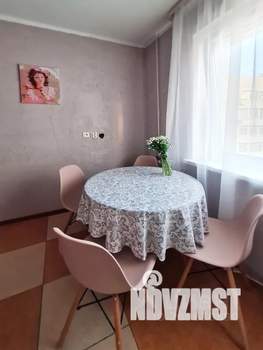 1-к квартира, посуточно, 40м2, 8/10 этаж