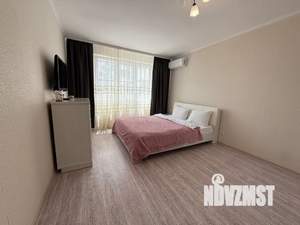 1-к квартира, посуточно, 38м2, 13/16 этаж