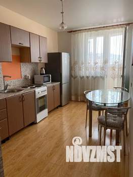 1-к квартира, посуточно, 40м2, 15/16 этаж