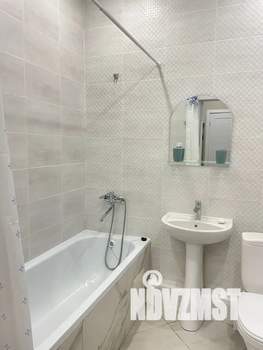 1-к квартира, посуточно, 40м2, 10/17 этаж