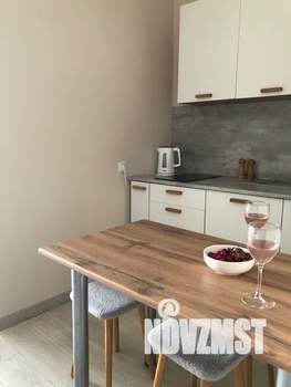 Студия квартира, посуточно, 25м2, 13/20 этаж