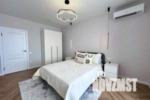1-к квартира, посуточно, 42м2, 20/25 этаж