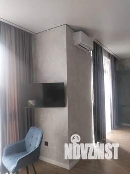 Студия квартира, посуточно, 40м2, 10/21 этаж