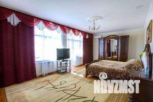 4-к квартира, посуточно, 120м2, 1/1 этаж