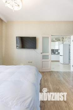 1-к квартира, посуточно, 42м2, 12/13 этаж