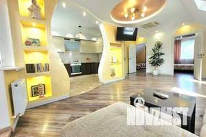 3-к квартира, посуточно, 80м2, 2/2 этаж