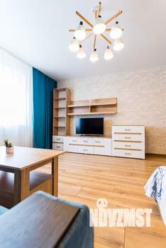 1-к квартира, посуточно, 54м2, 1/1 этаж