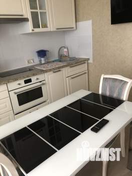 1-к квартира, посуточно, 38м2, 15/16 этаж