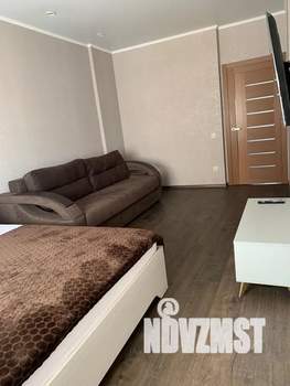 1-к квартира, посуточно, 42м2, 5/8 этаж