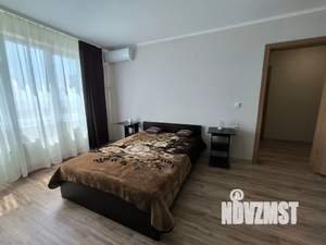 1-к квартира, посуточно, 38м2, 11/16 этаж