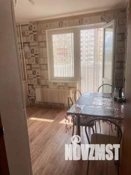 1-к квартира, посуточно, 37м2, 8/16 этаж