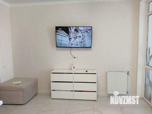 Студия квартира, посуточно, 24м2, 3/21 этаж